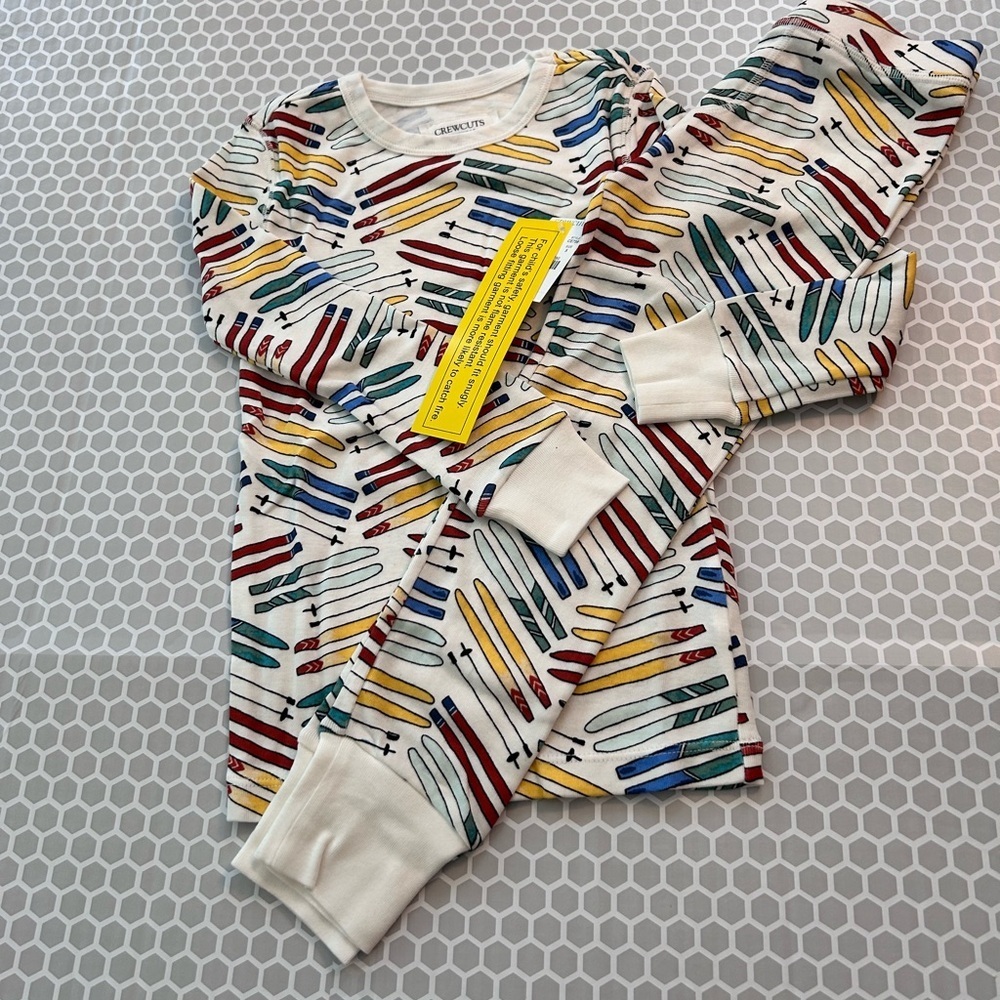 NWT J Crew Cream Kids Pajama Set Red, Blue, Yellow & Teal Snow Ski Themed Size 6